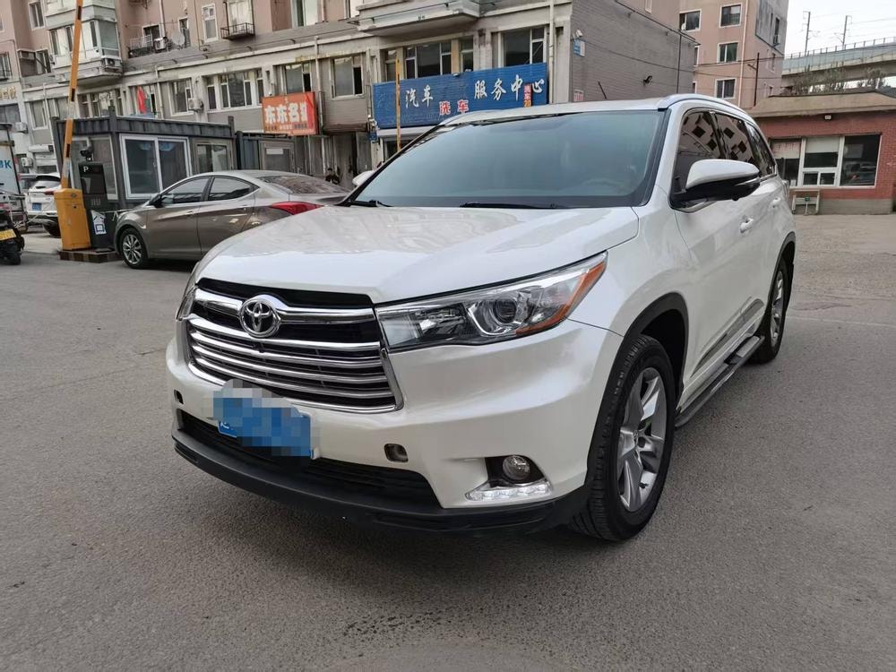 Toyota Highlander 2017 — фото автомобиля