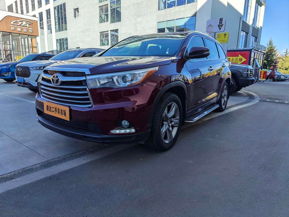 Toyota Highlander 2017 — фото автомобиля
