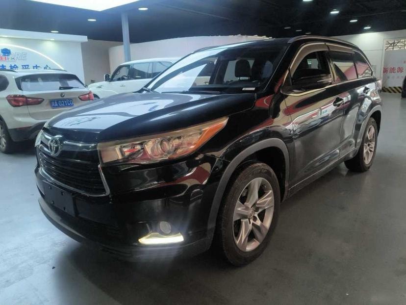 Toyota Highlander 2015 — фото автомобиля
