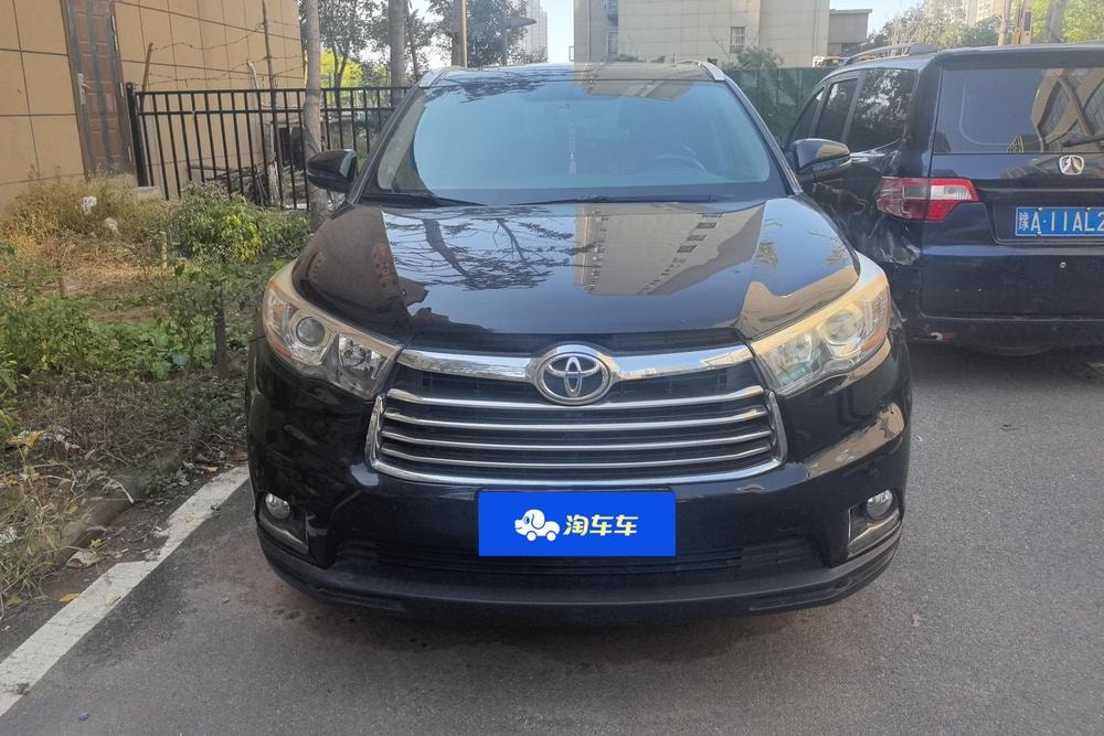 Toyota Highlander 2017 — фото автомобиля