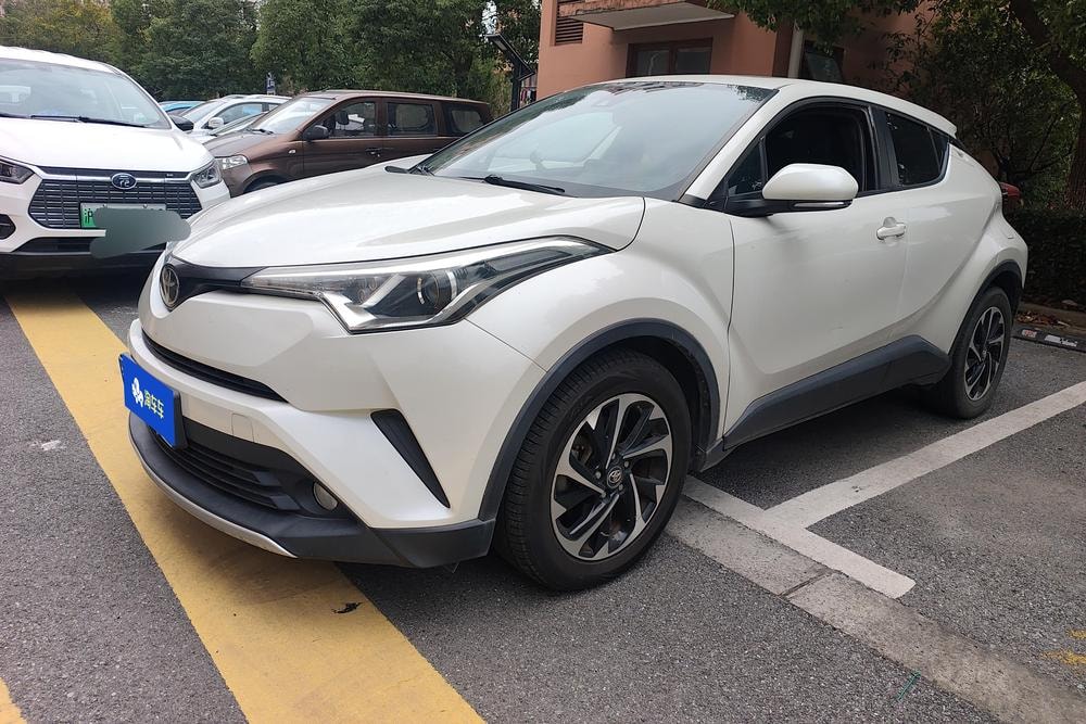 Toyota Izoa 2018 — фото автомобиля