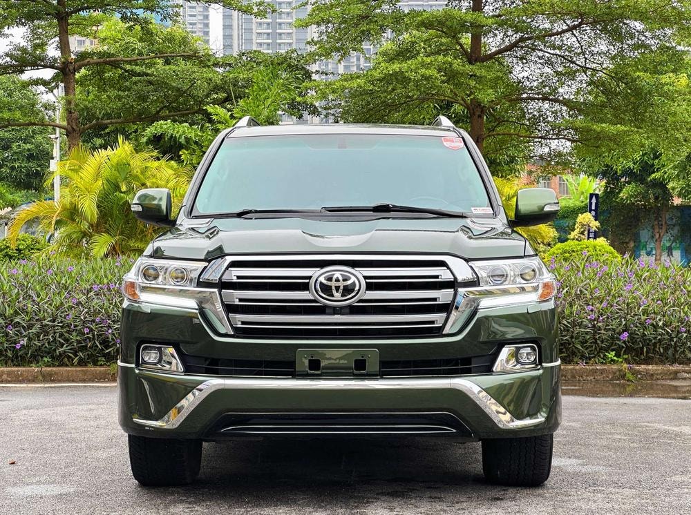 Toyota Land Cruiser (Import) 2011 — фото автомобиля 1