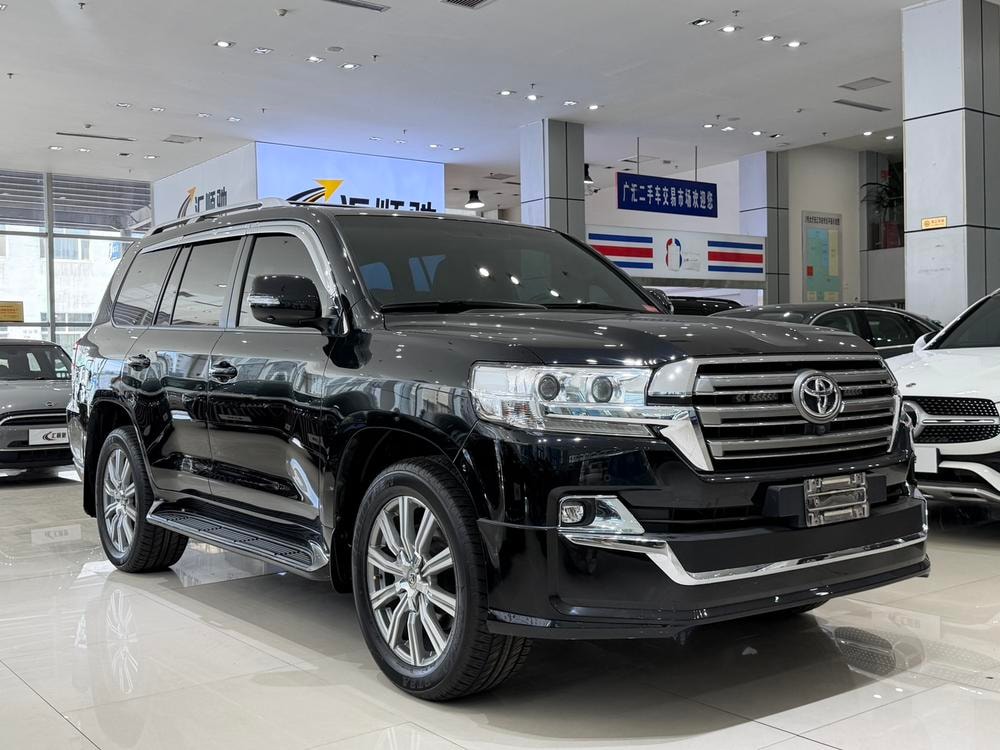 Toyota Land Cruiser (Import) 2020 — фото автомобиля