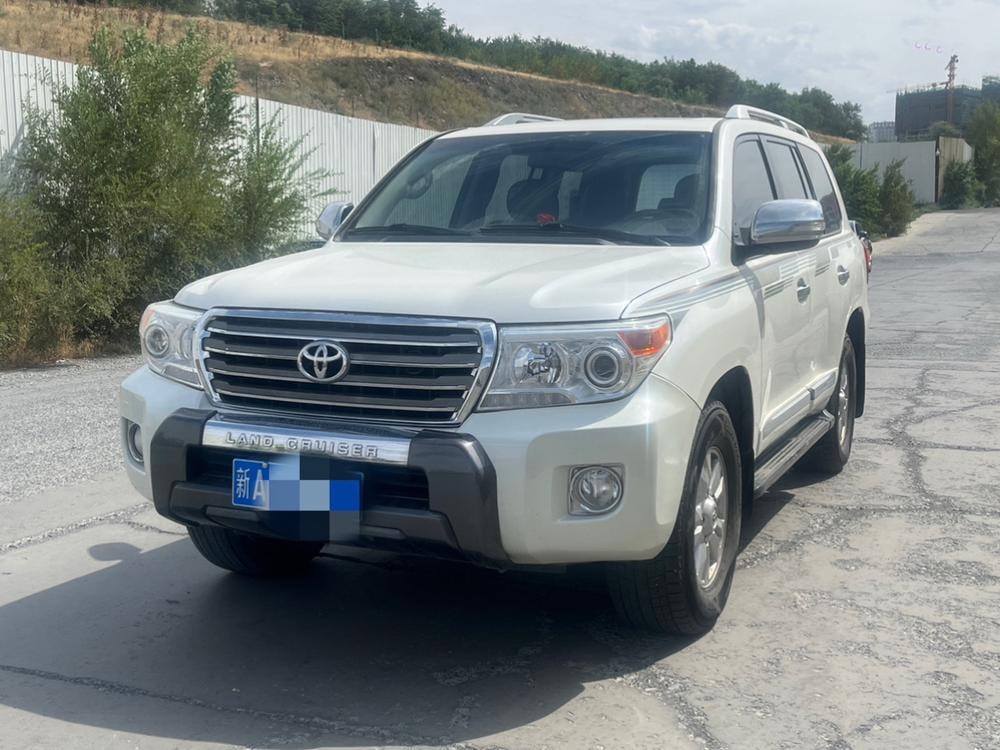 Toyota Land Cruiser (Import) 2015 — фото автомобиля