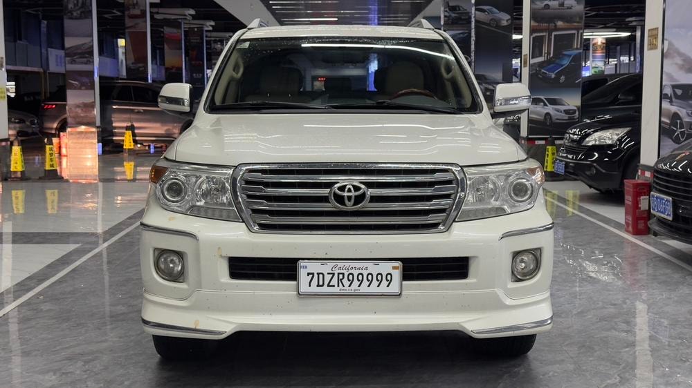 Toyota Land Cruiser (Import) 2015 — фото автомобиля