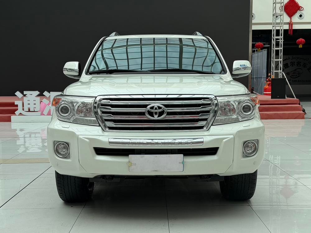 Toyota Land Cruiser (Import) 2015 — фото автомобиля