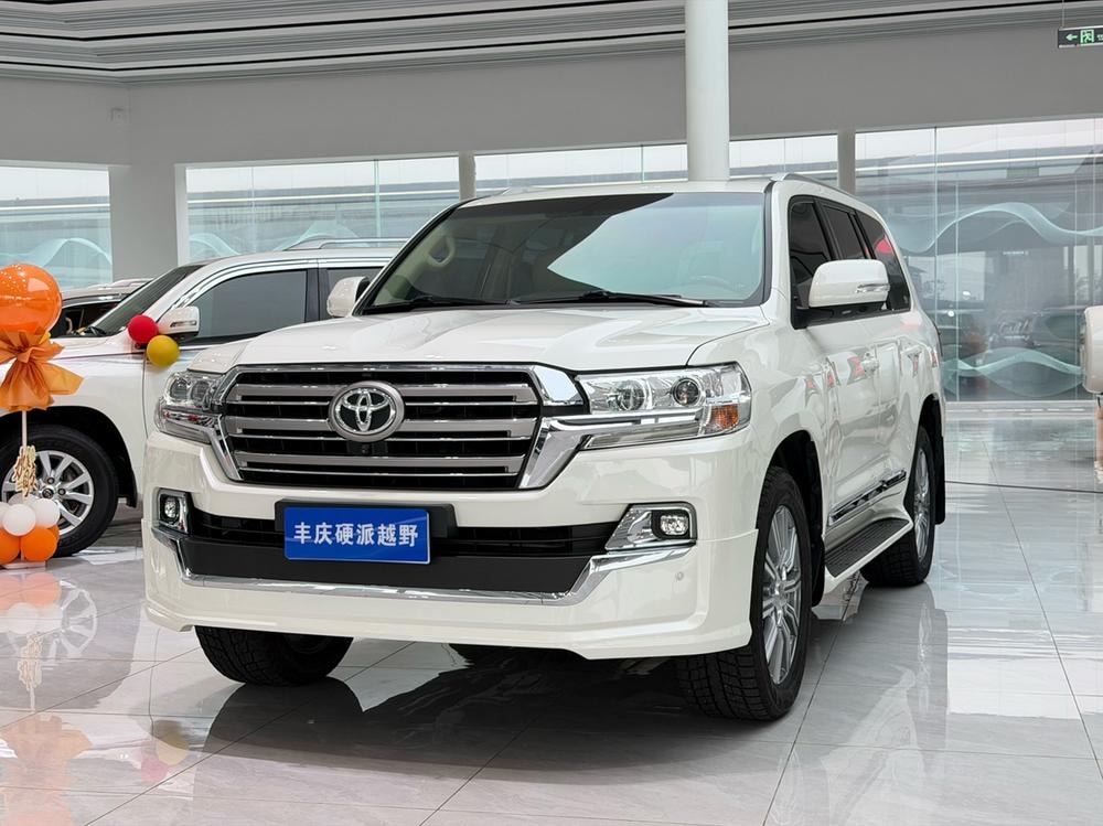 Toyota Land Cruiser (Import) 2020 — фото автомобиля