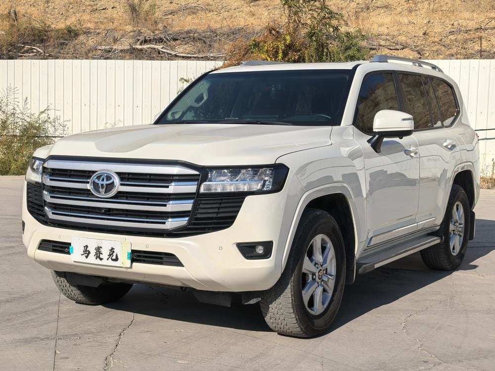 Toyota Land Cruiser (Import) 2023 — фото автомобиля