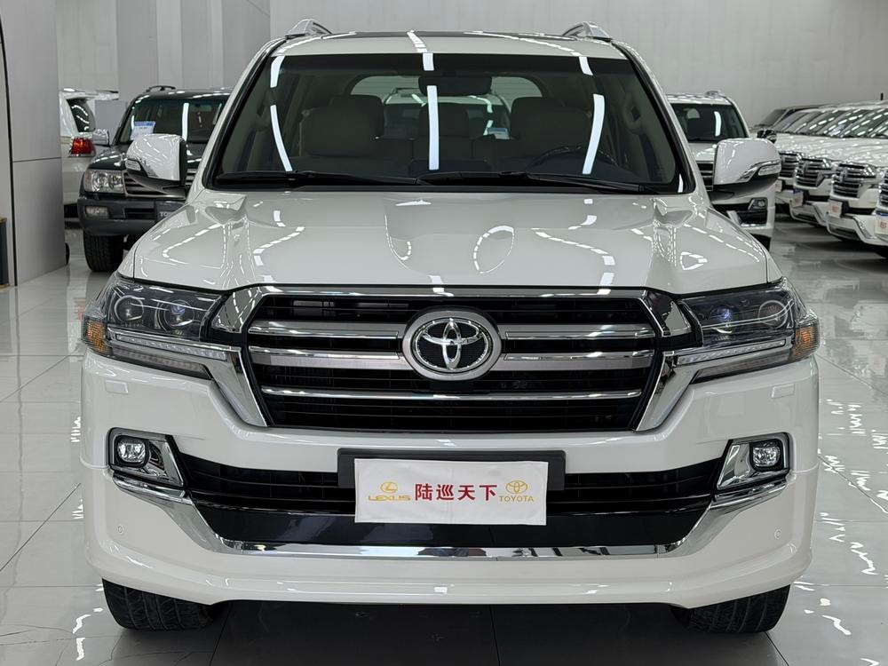 Toyota Land Cruiser (Import) 2020 — фото автомобиля