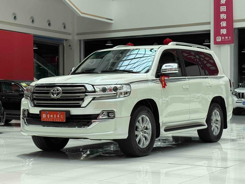 Toyota Land Cruiser (Import) 2020 — фото автомобиля