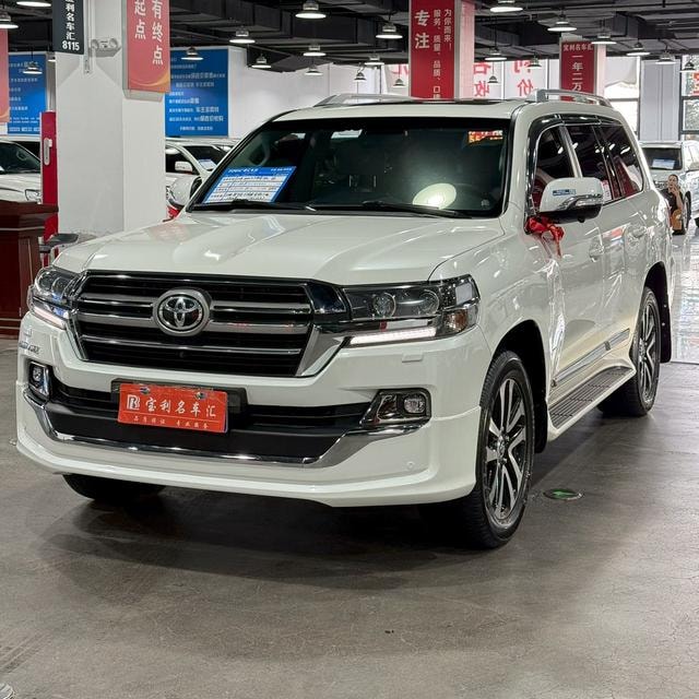 Toyota Land Cruiser (Import) 2020 — фото автомобиля