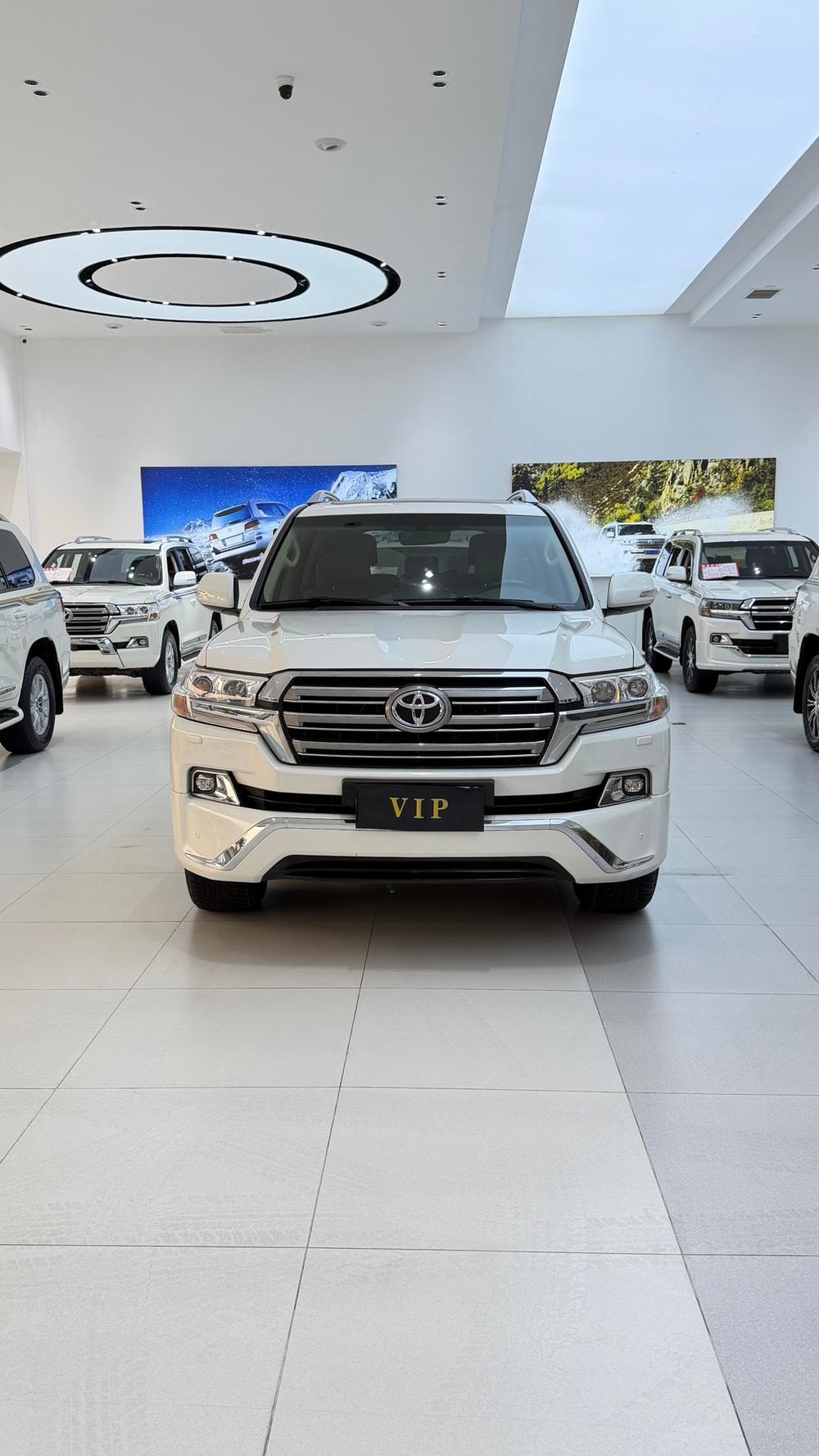 Toyota Land Cruiser (Import) 2016 — фото автомобиля