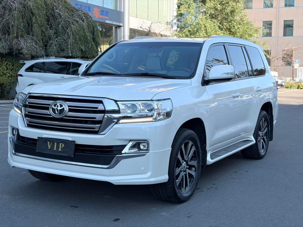 Toyota Land Cruiser (Import) 2020 — фото автомобиля