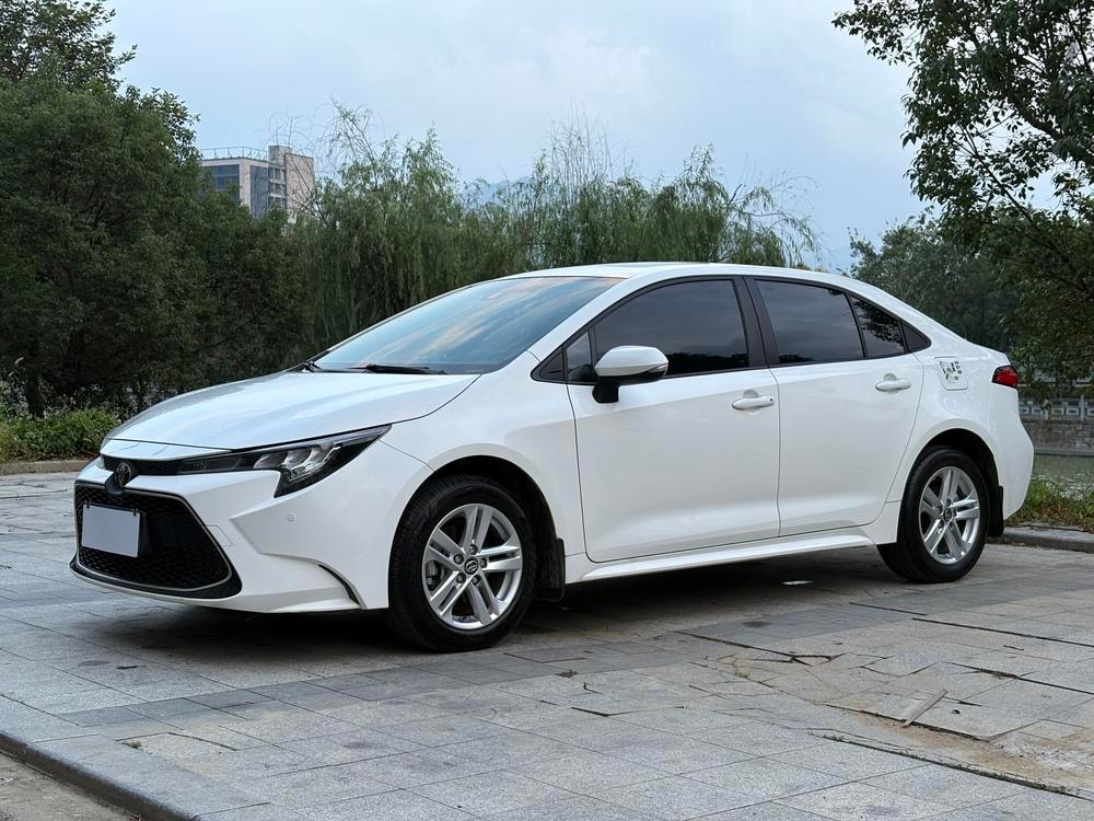 Toyota Levin 2022 — фото автомобиля