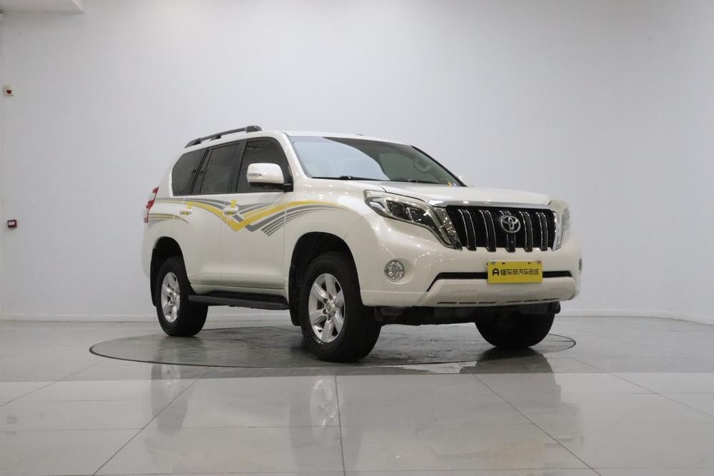 Toyota Prado 2016 — фото автомобиля