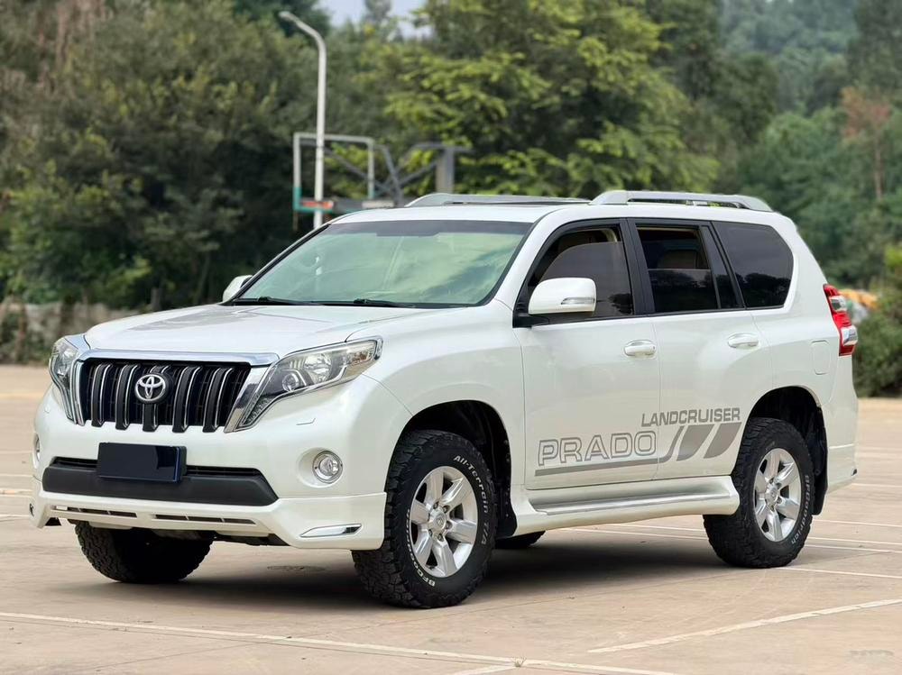 Toyota Prado 2016 — фото автомобиля 1