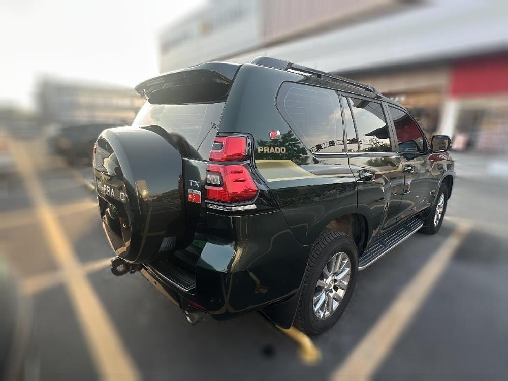 Toyota Prado 2018 — фото автомобиля 1