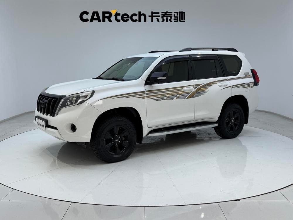 Toyota Prado 2010 — фото автомобиля 1