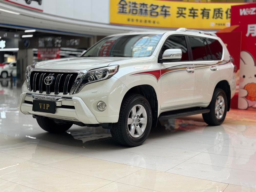 Toyota Prado 2015 — фото автомобиля 1