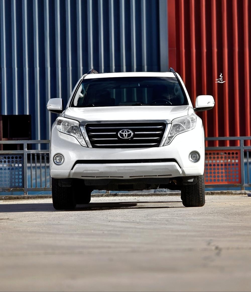 Toyota Prado 2016 — фото автомобиля 1