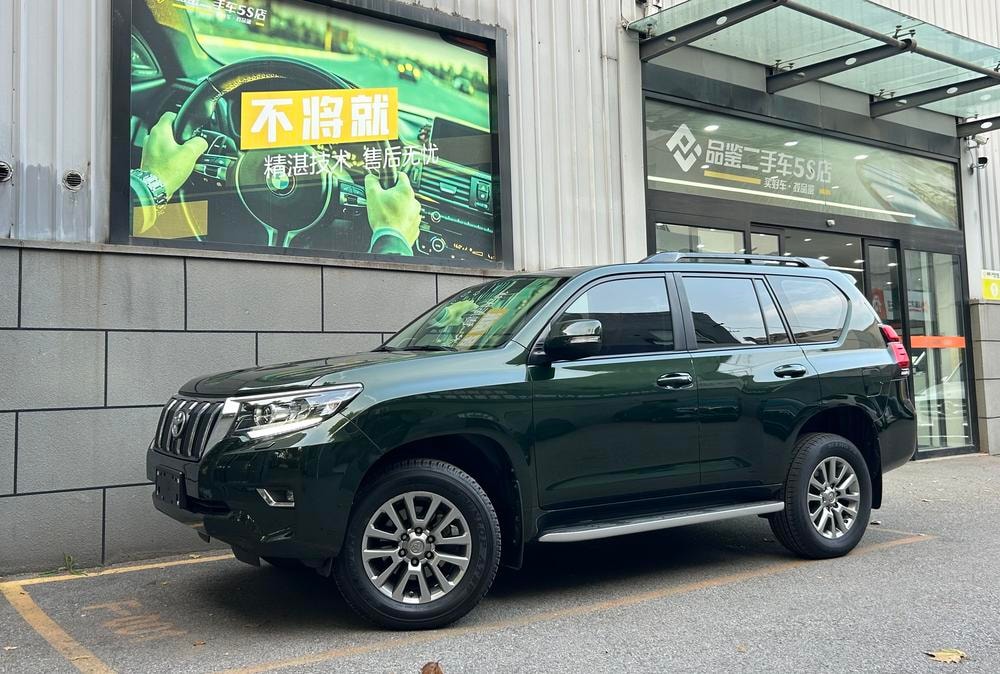 Toyota Prado 2018 — фото автомобиля 1