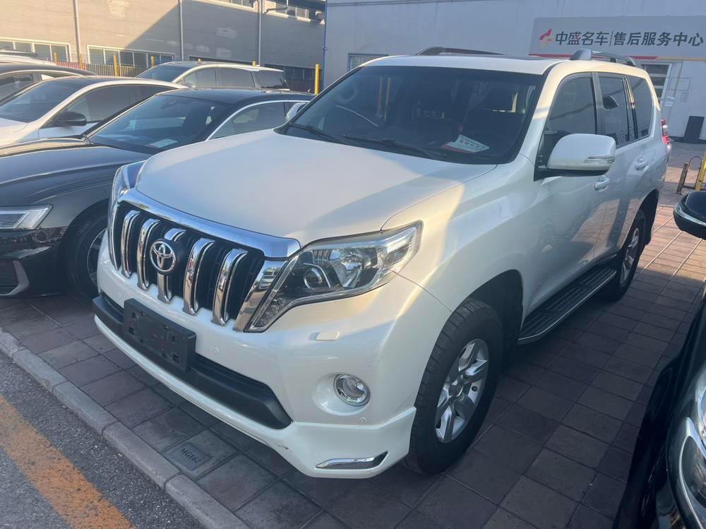 Toyota Prado 2016 — фото автомобиля 1