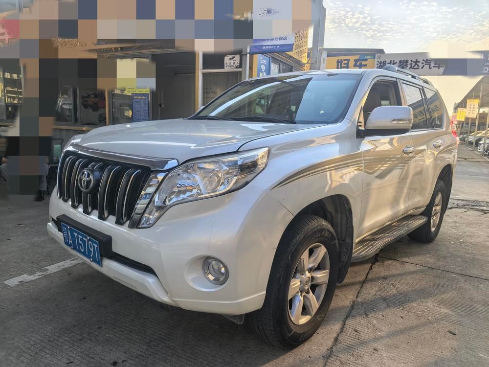 Toyota Prado 2016 — фото автомобиля