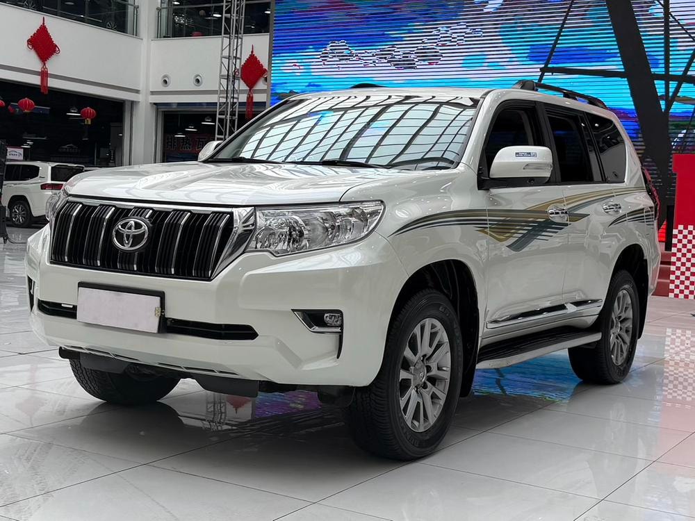 Toyota Prado 2018 — фото автомобиля