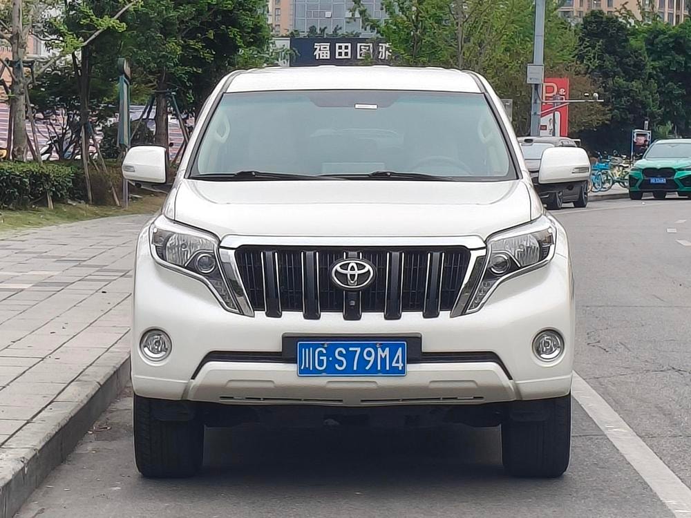 Toyota Prado 2016 — фото автомобиля 1