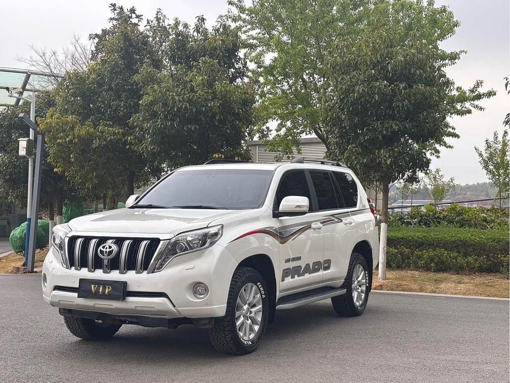 Toyota Prado 2016 — фото автомобиля
