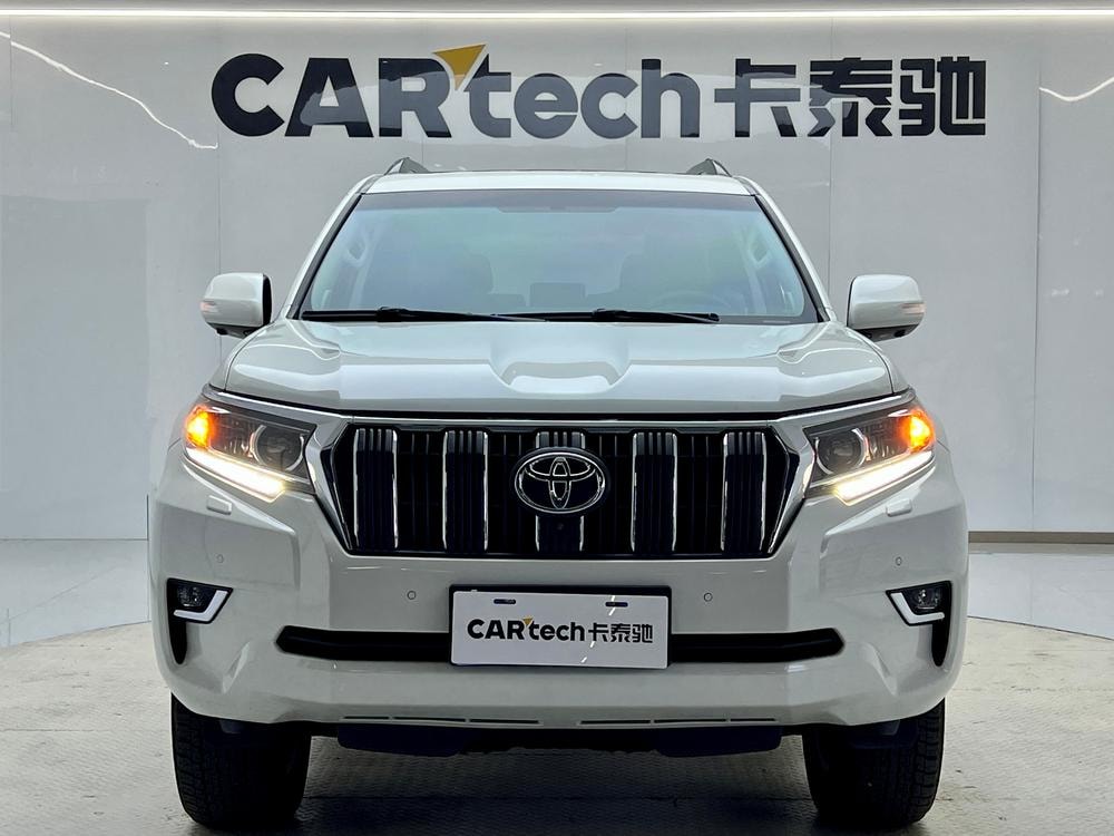 Toyota Prado 2018 — фото автомобиля