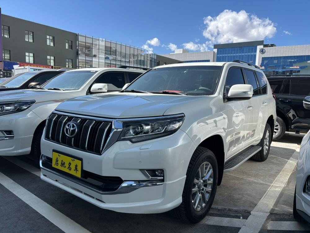 Toyota Prado 2018 — фото автомобиля