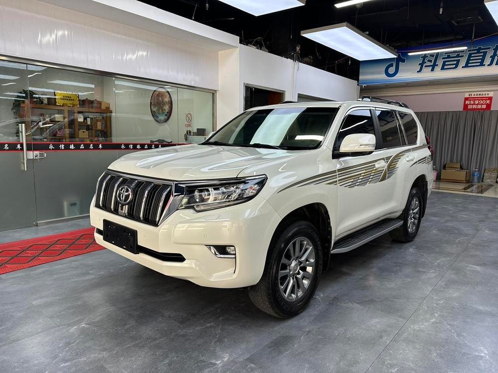 Toyota Prado 2018 — фото автомобиля