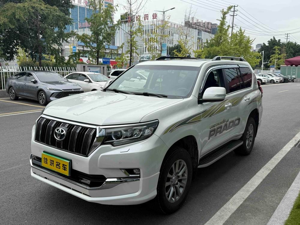 Toyota Prado 2018 — фото автомобиля 1