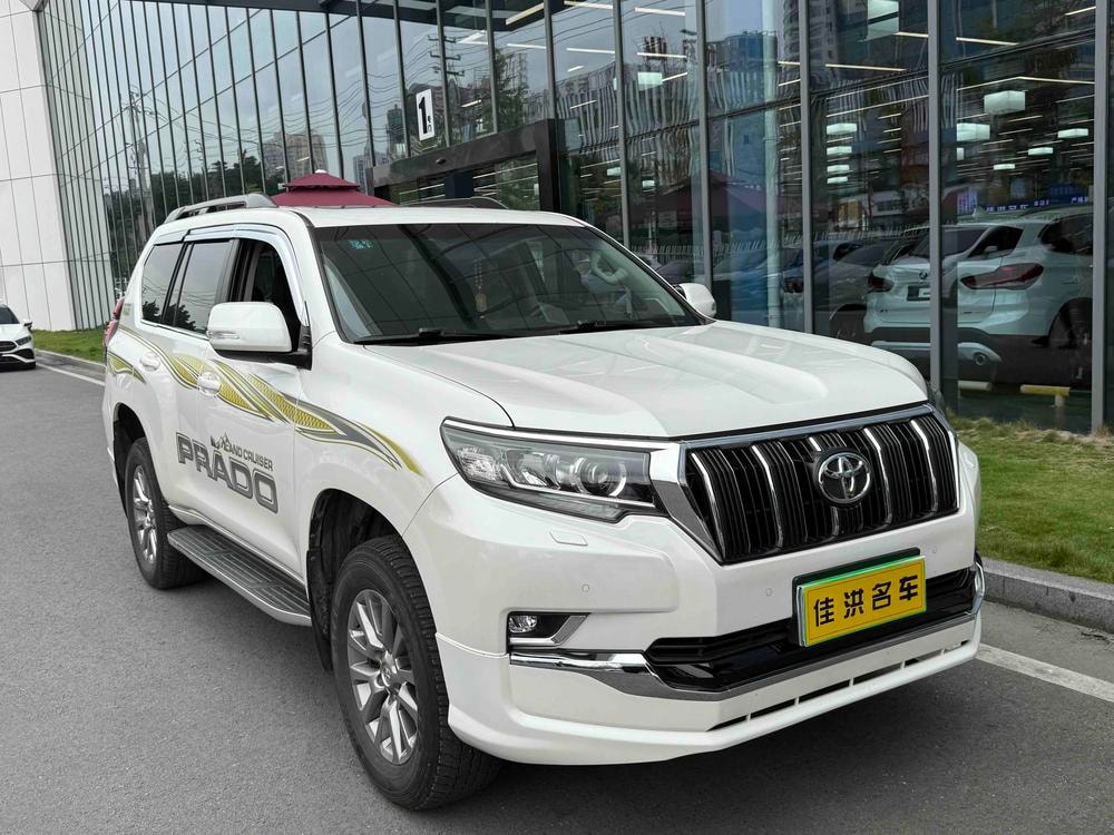 Toyota Prado 2018 — фото автомобиля