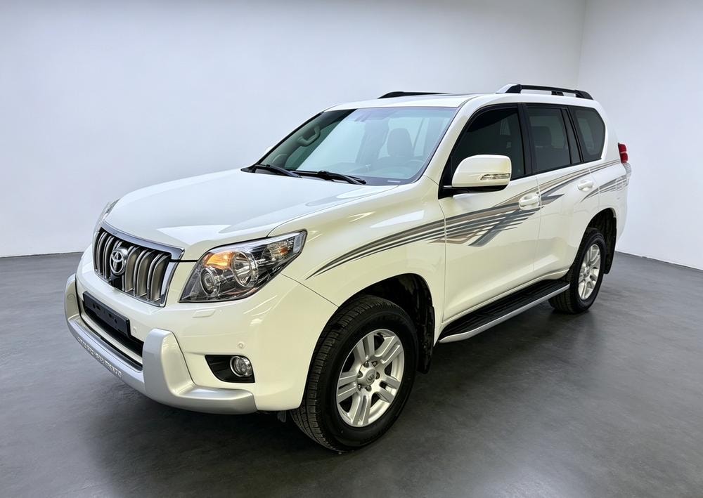 Toyota Prado 2010 — фото автомобиля