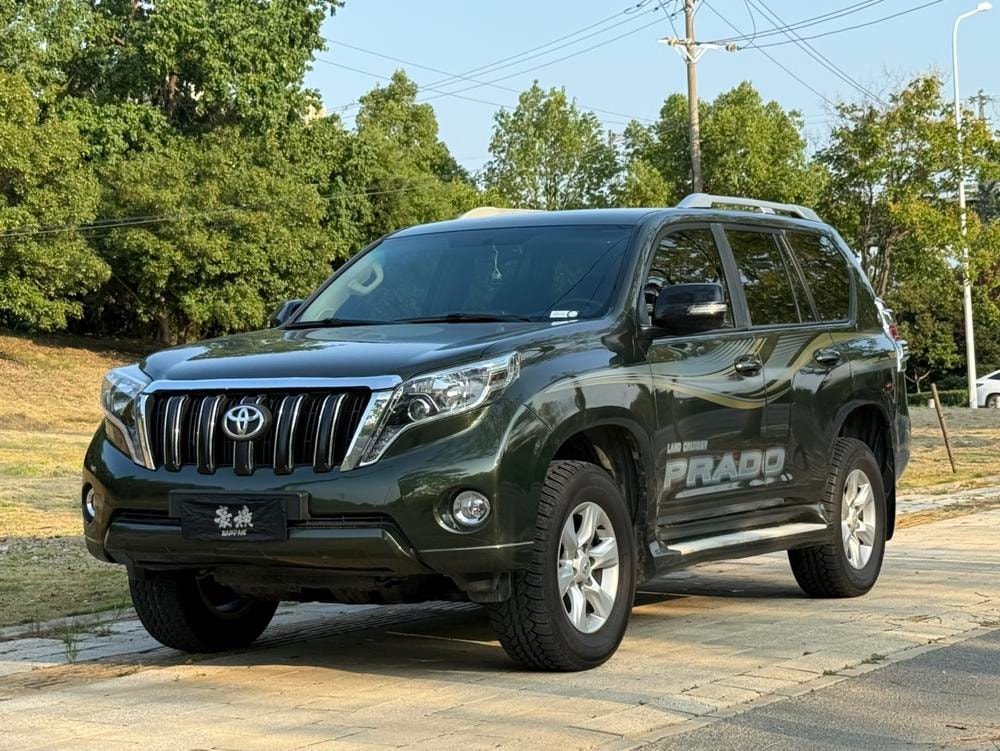 Toyota Prado (Import) 2013 — фото автомобиля