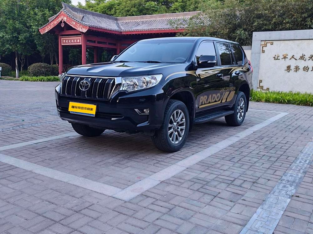 Toyota Prado (Import) 2018 — фото автомобиля