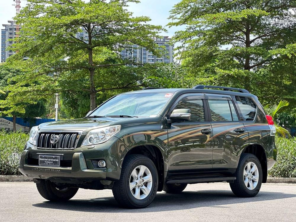 Toyota Prado (Import) 2010 — фото автомобиля