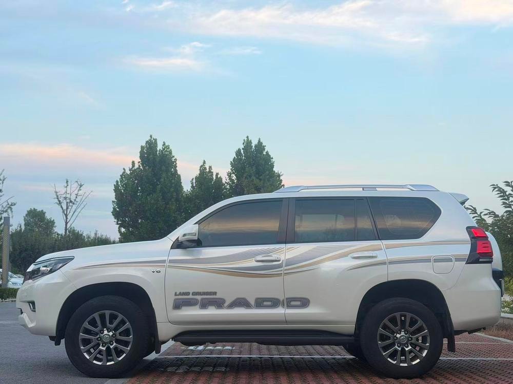 Toyota Prado (Import) 2019 — фото автомобиля