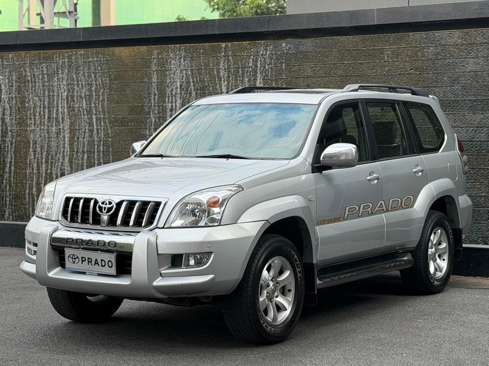 Toyota Prado (Import) 2005 — фото автомобиля 1