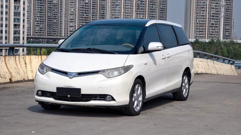 Toyota Previa 2007 — фото автомобиля