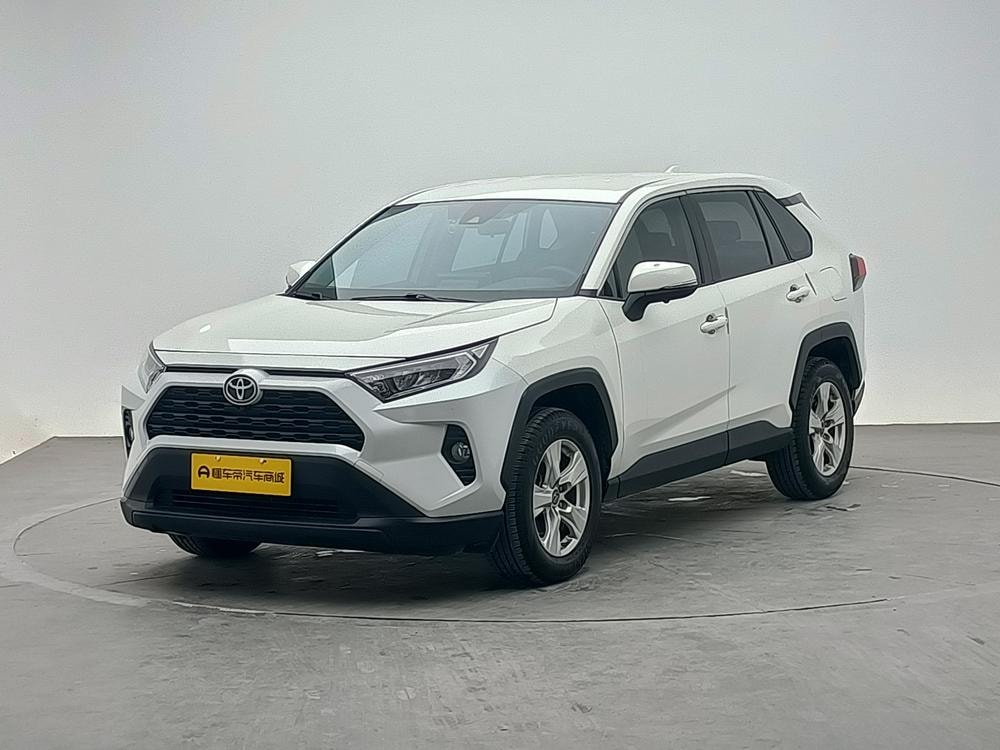 Toyota RAV4 2020 — фото автомобиля 1