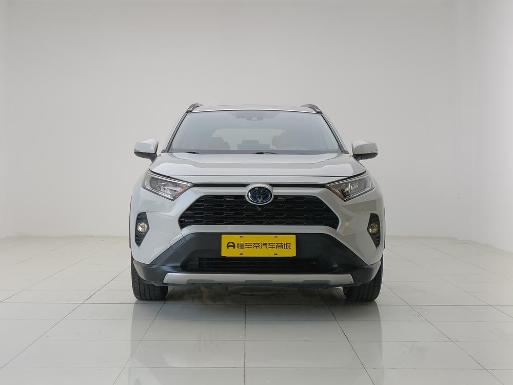 Toyota RAV4 2021 — фото автомобиля 1