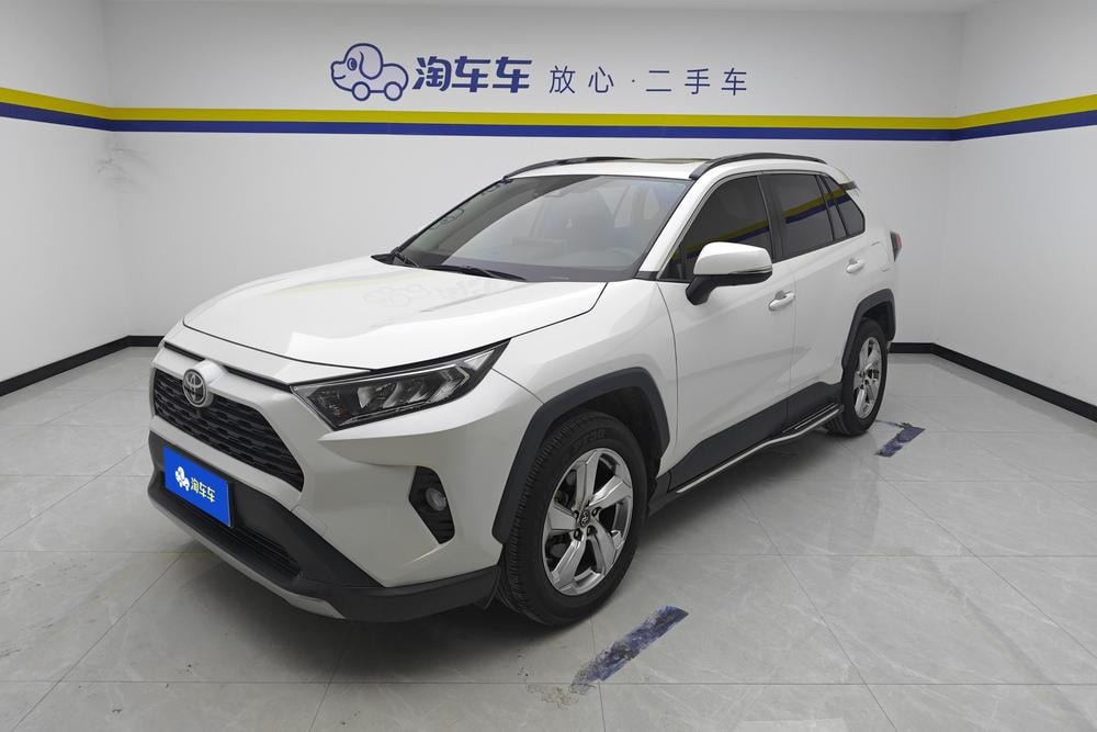 Toyota RAV4 2020 — фото автомобиля 1