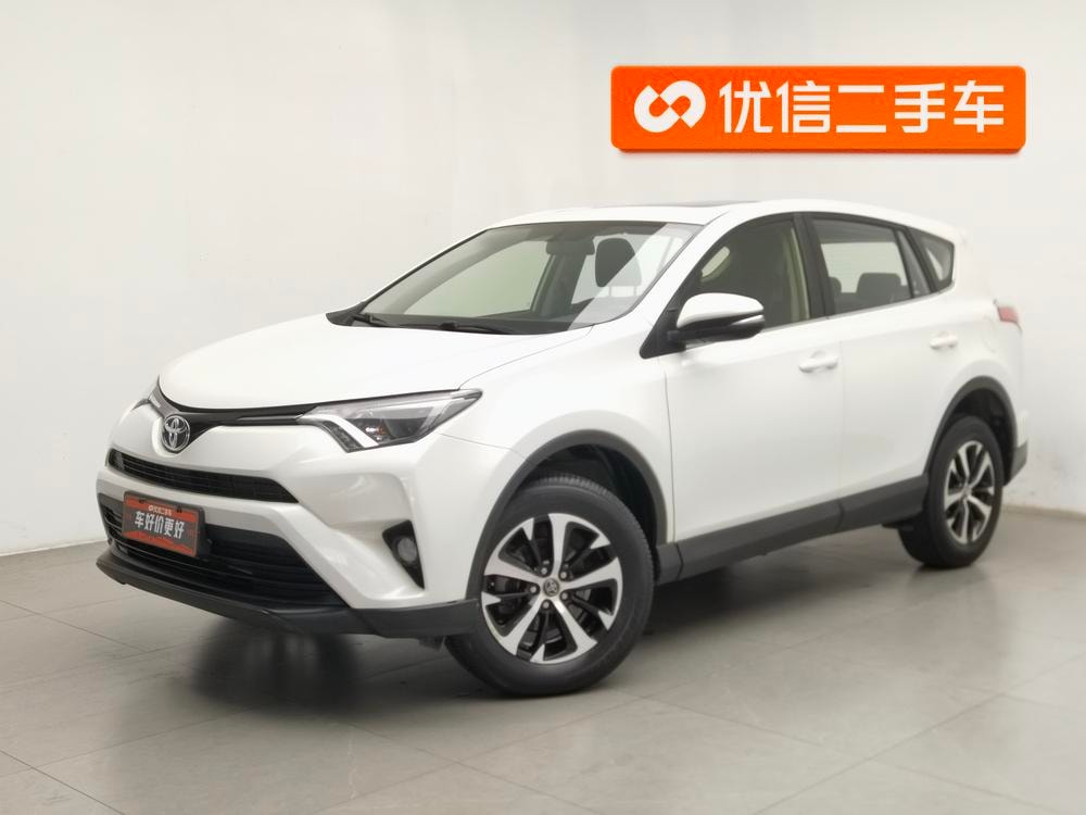 Toyota RAV4 2019 — фото автомобиля 1