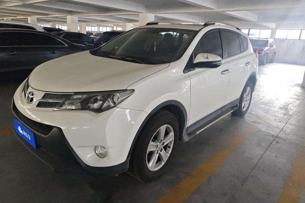 Toyota RAV4 2013 — фото автомобиля 1