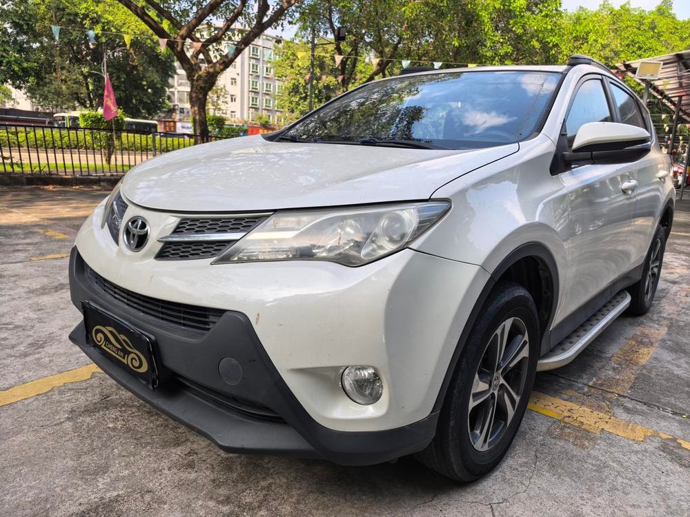 Toyota RAV4 2015 — фото автомобиля 1