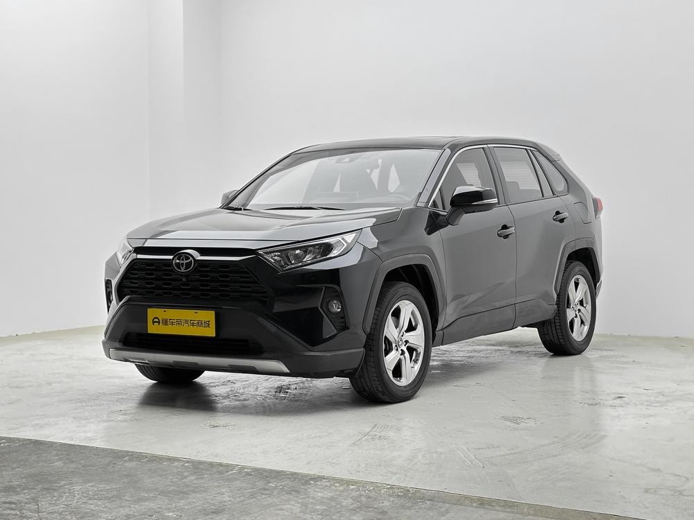 Toyota RAV4 2020 — фото автомобиля