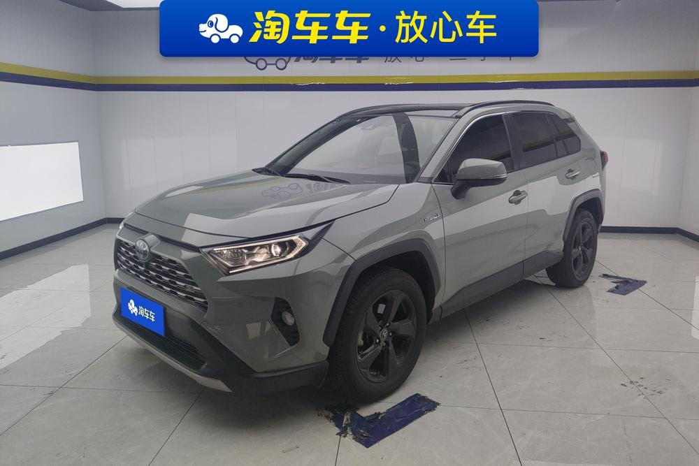 Toyota RAV4 2020 — фото автомобиля